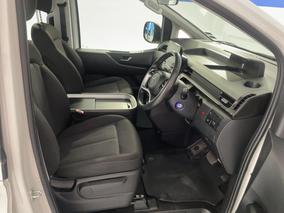 Photo '16' of Hyundai Staria