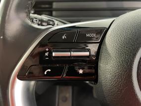 Photo '27' of Hyundai Staria