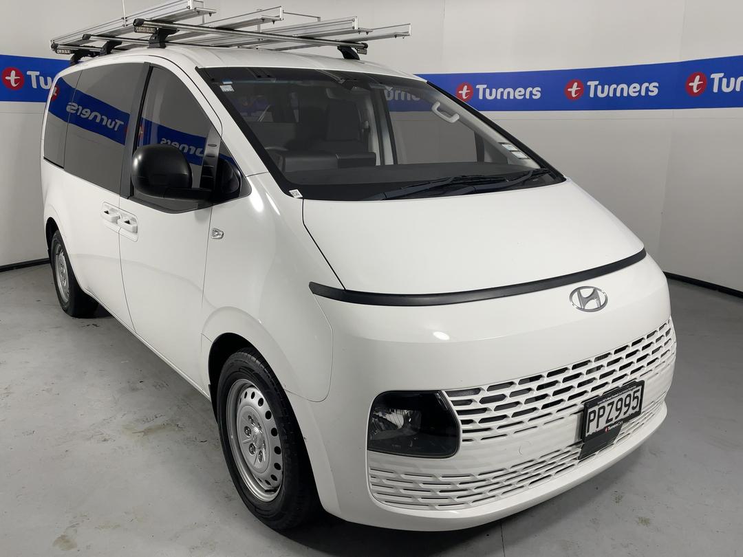 Photo '1' of Hyundai Staria Load