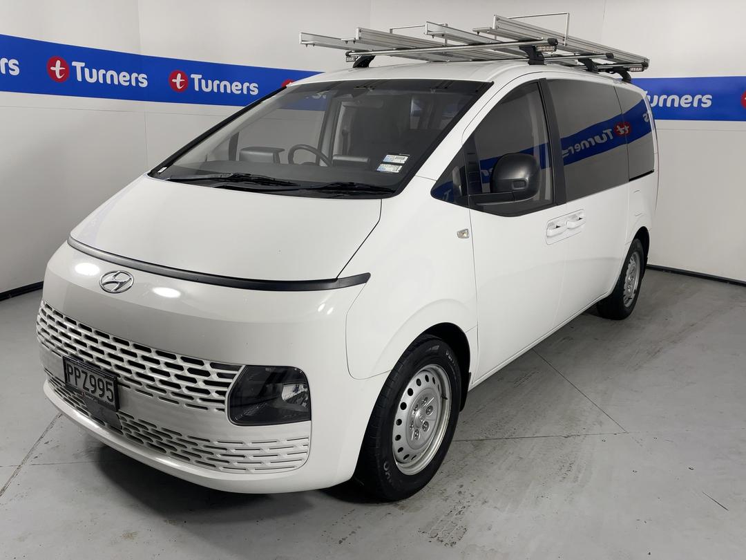 Photo '4' of Hyundai Staria Load