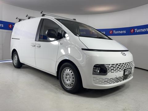 Image of 2022 Hyundai Staria Load