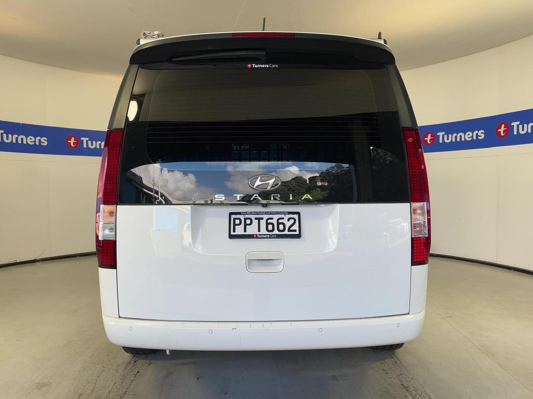 Photo '6' of Hyundai Staria Load