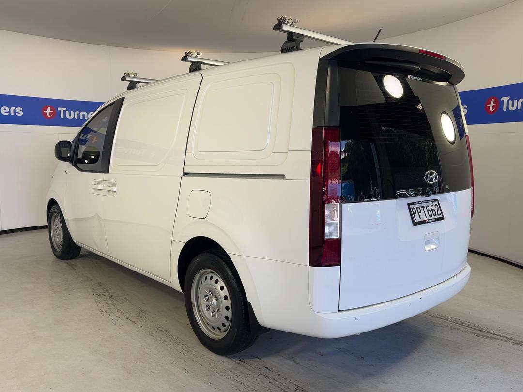Photo '5' of Hyundai Staria Load