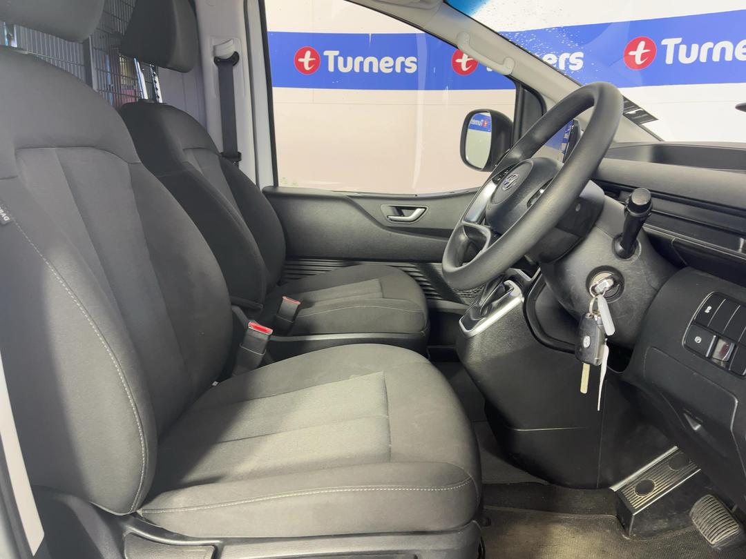 Photo '16' of Hyundai Staria Load