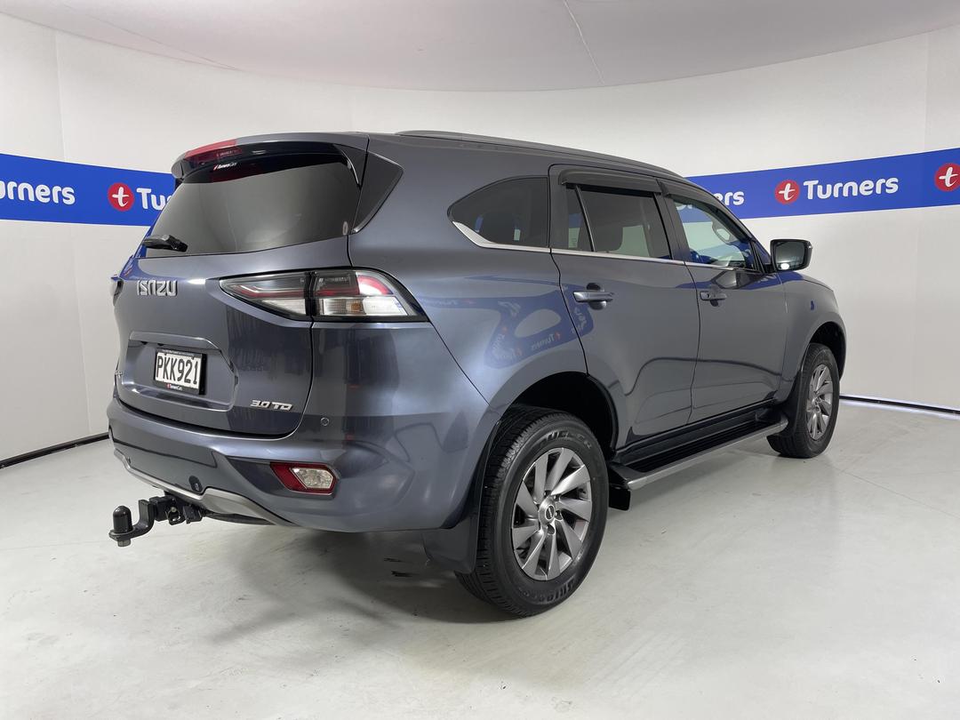 Photo '7' of Isuzu MU-X