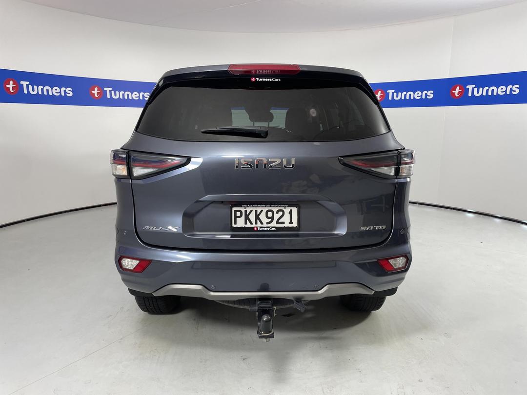 Photo '6' of Isuzu MU-X