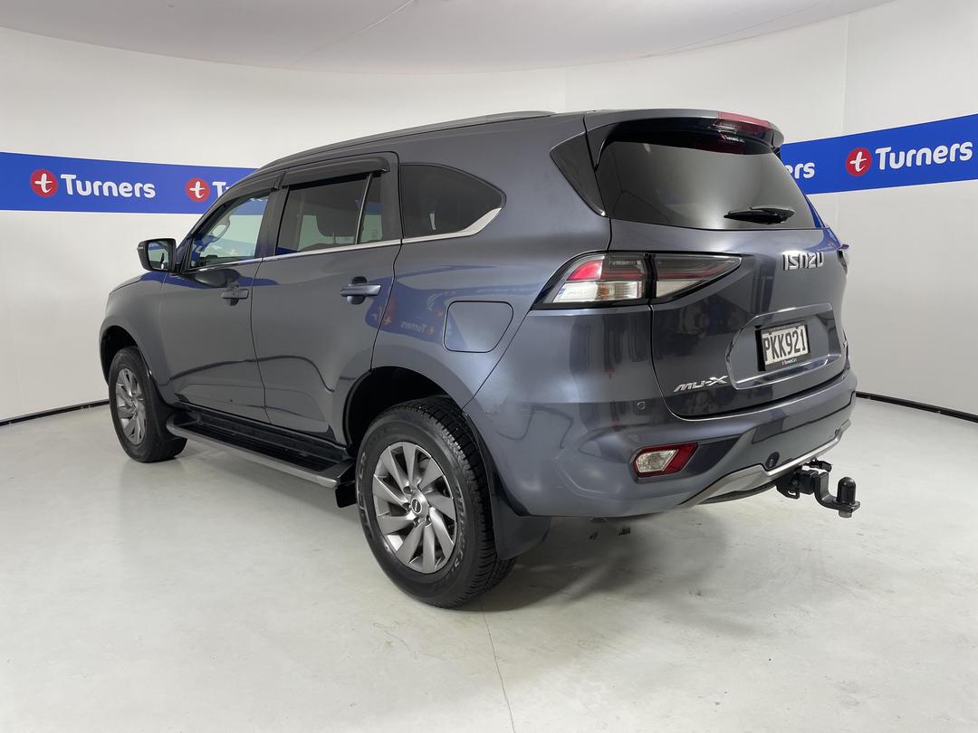 Photo '5' of Isuzu MU-X