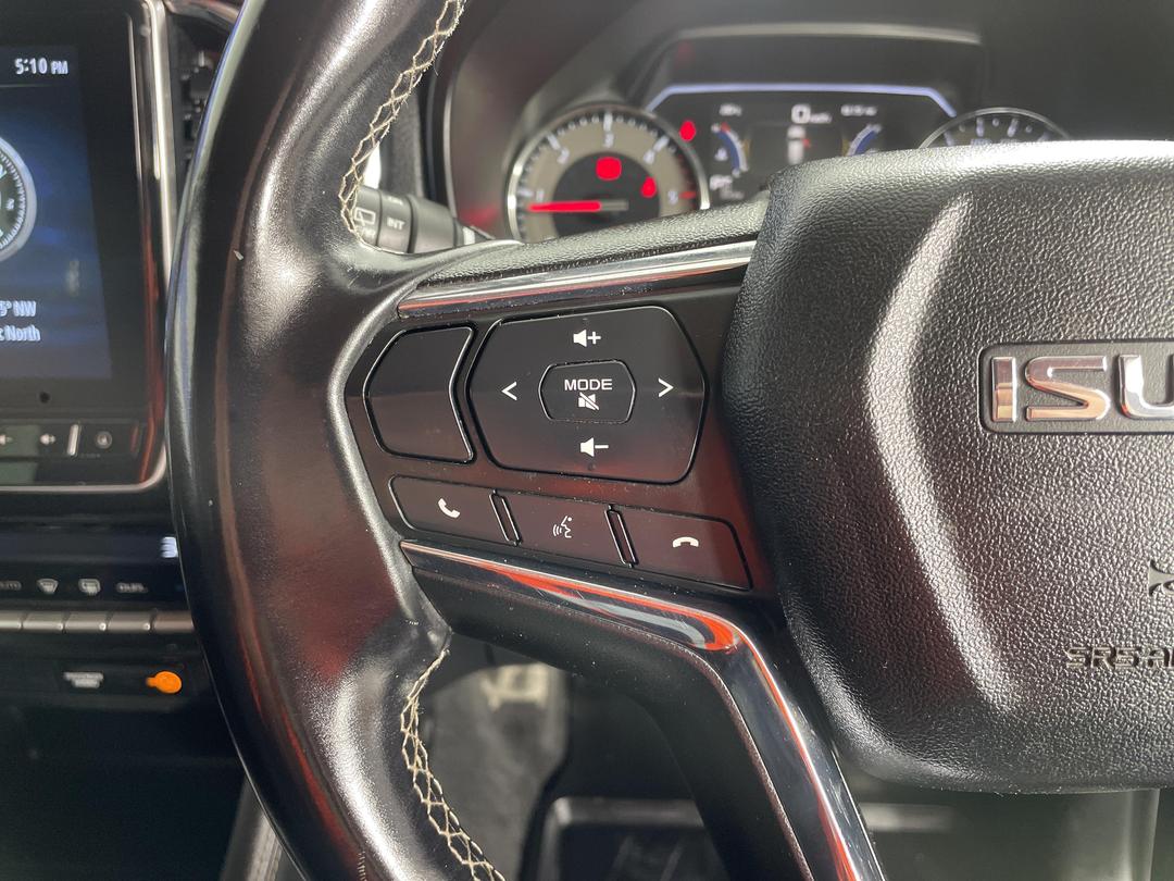 Photo '23' of Isuzu MU-X