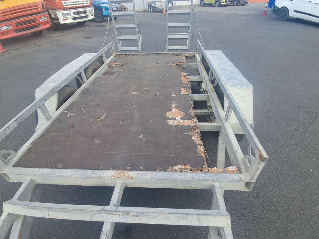 Photo '10' of J M ENGINEERING Flat Deck - Single