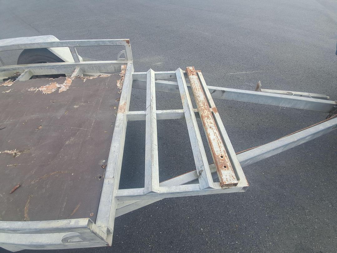 Photo '13' of J M ENGINEERING Flat Deck - Single