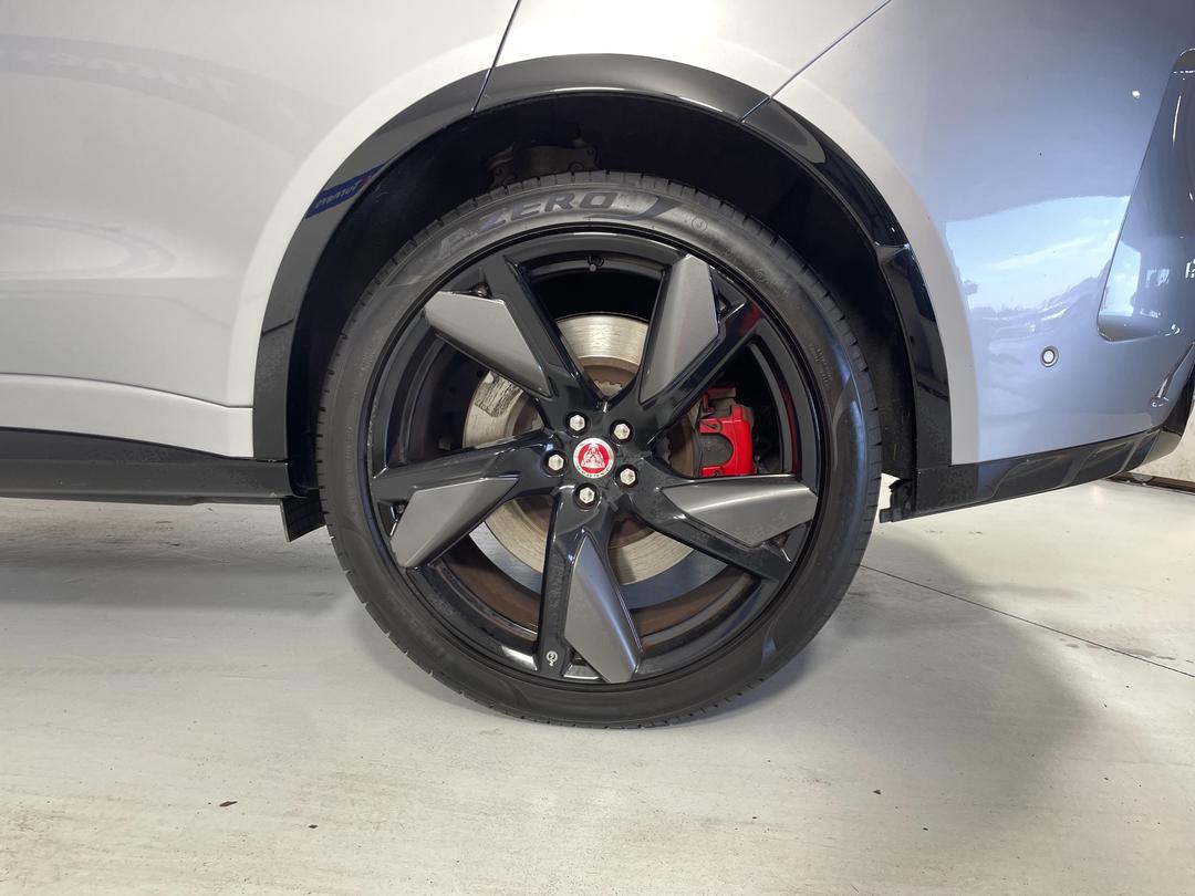 Photo '11' of Jaguar F-Pace