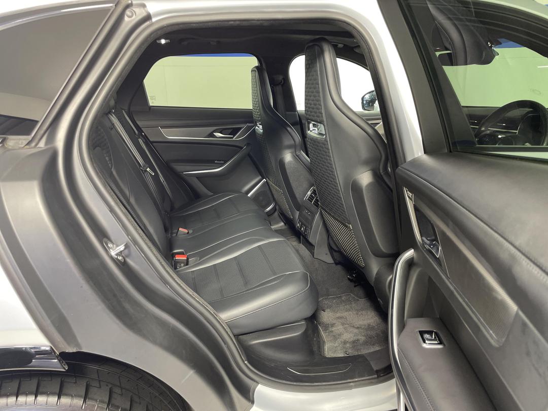 Photo '20' of Jaguar F-Pace