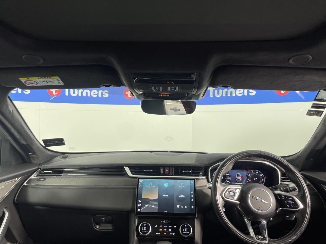 Photo '17' of Jaguar F-Pace