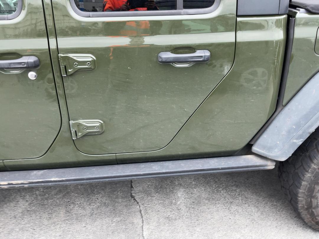 Photo '9' of Jeep Gladiator Rubicon Photo '9' of Jeep Gladiator Rubicon