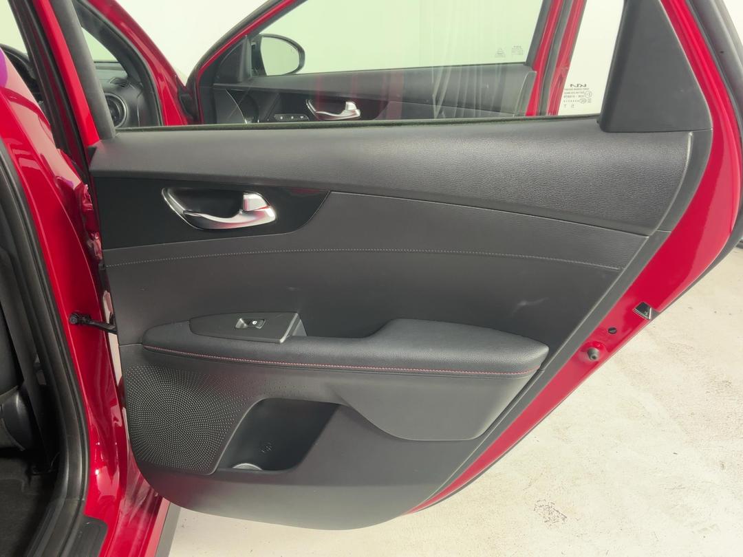 Photo '19' of KIA Cerato