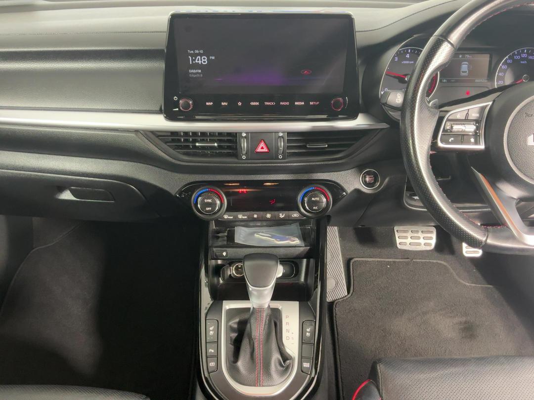 Photo '18' of KIA Cerato