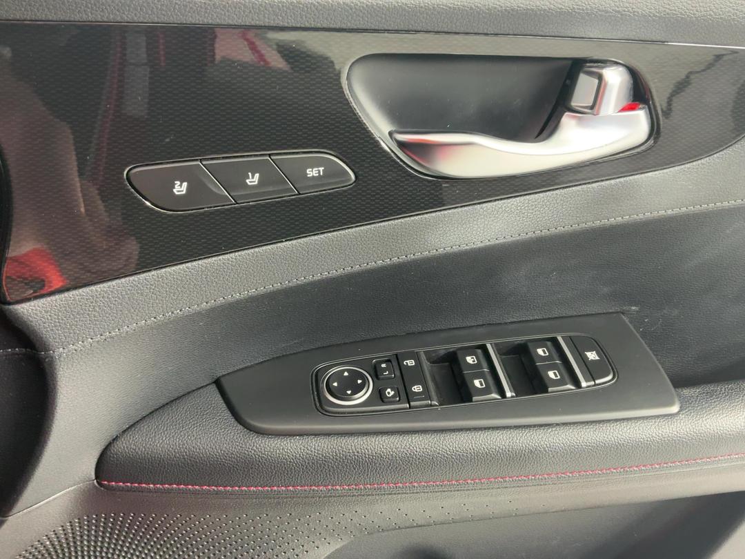 Photo '27' of KIA Cerato