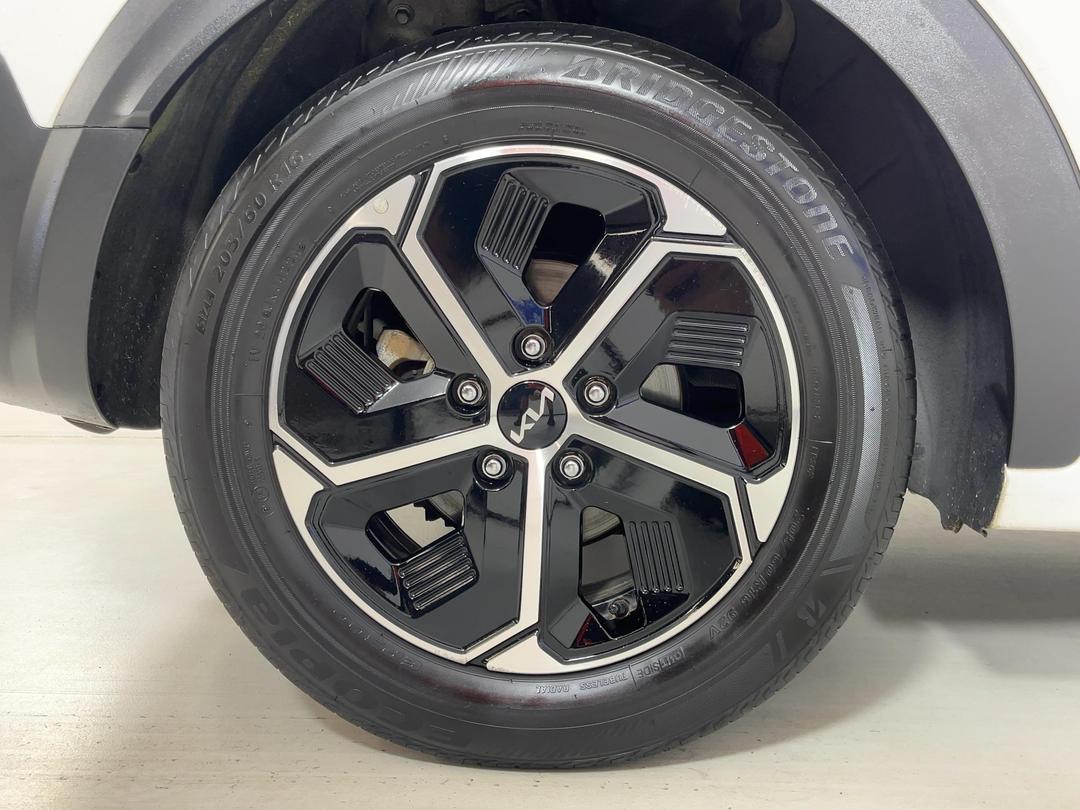 Photo '12' of KIA Niro