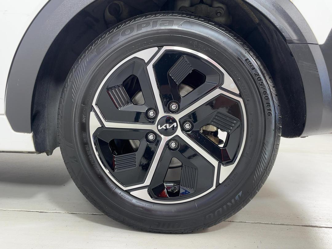 Photo '11' of KIA Niro
