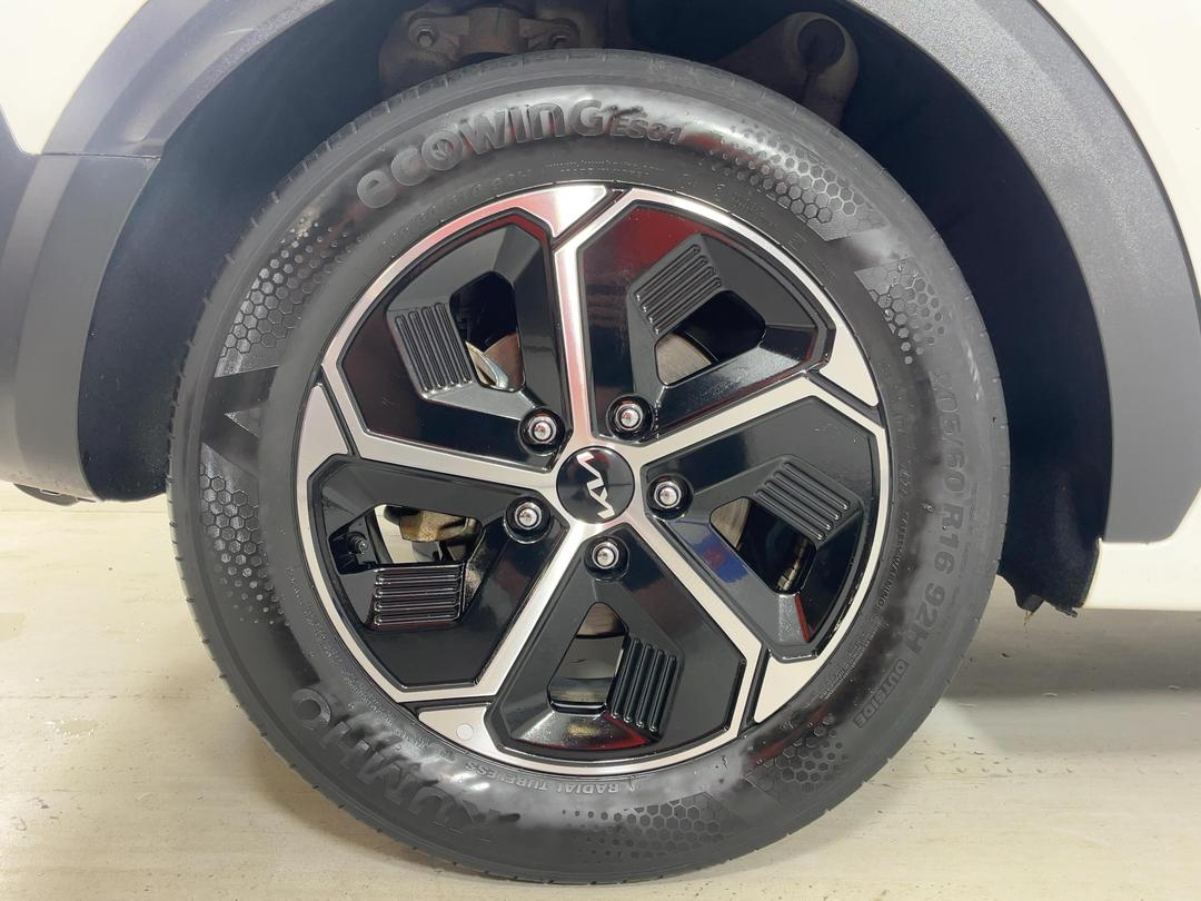 Photo '12' of KIA Niro