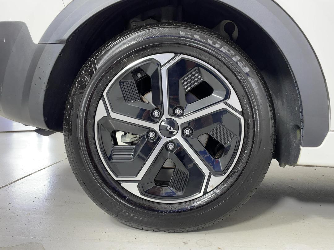 Photo '12' of KIA Niro