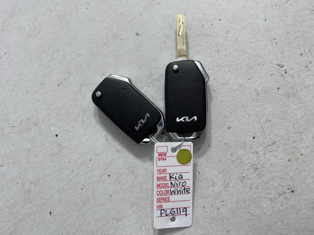 Photo '22' of KIA Niro