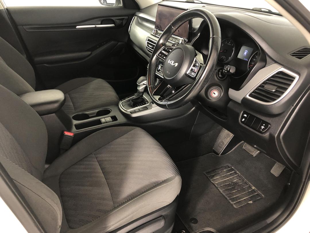 Photo '16' of KIA Seltos