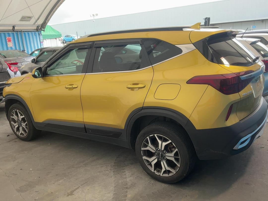 Photo '8' of KIA Seltos EX