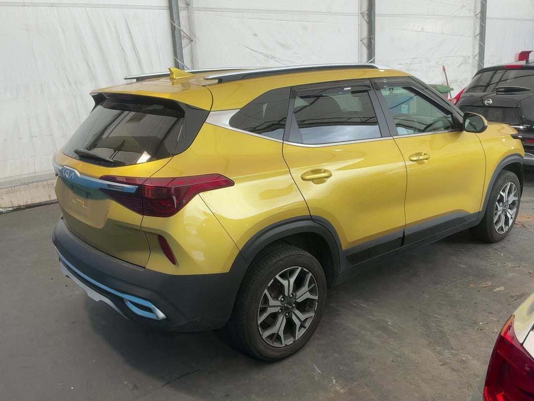 Photo '10' of KIA Seltos EX