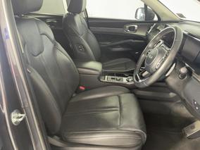 Photo '16' of KIA Sorento