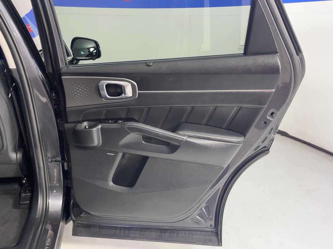 Photo '19' of KIA Sorento