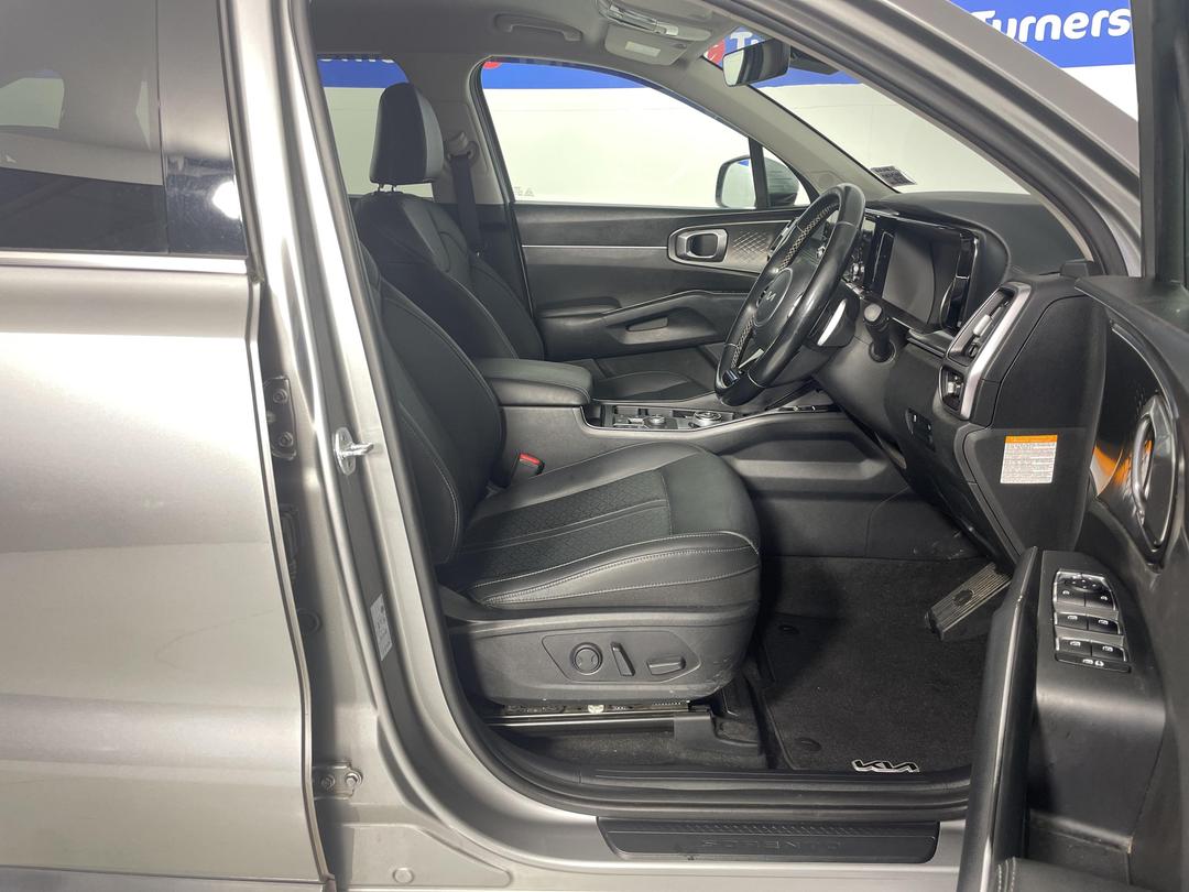 Photo '16' of KIA Sorento