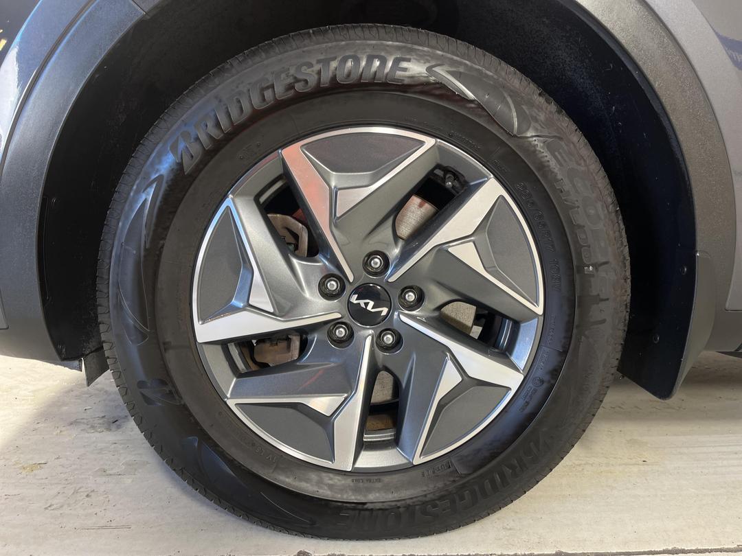 Photo '10' of KIA Sorento