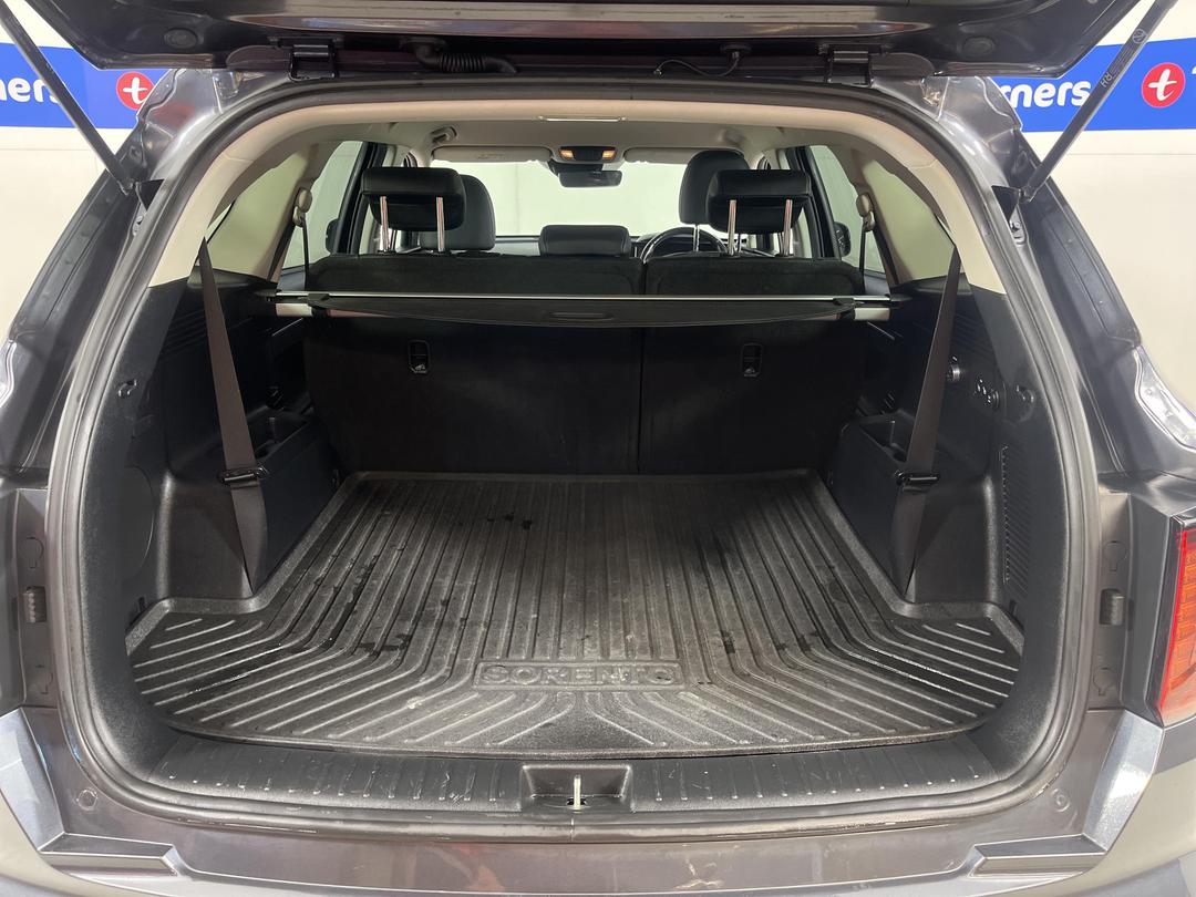 Photo '14' of KIA Sorento