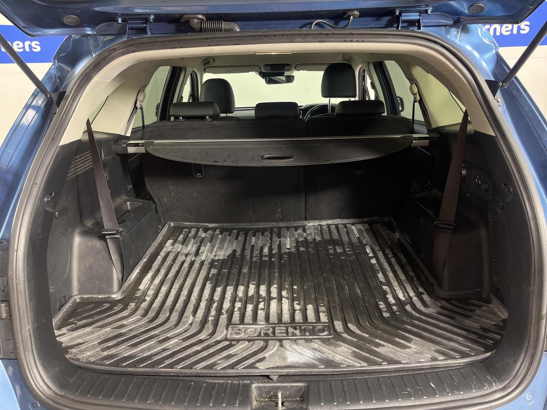 Photo '14' of KIA Sorento