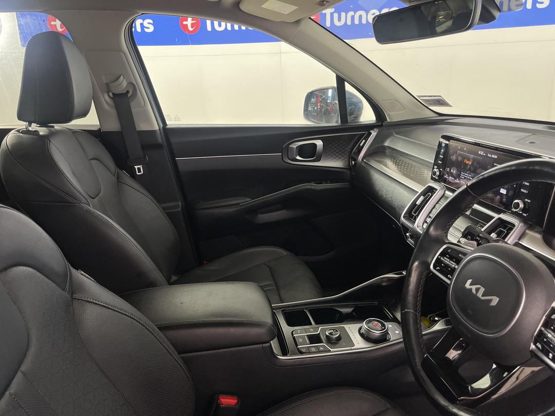 Photo '16' of KIA Sorento