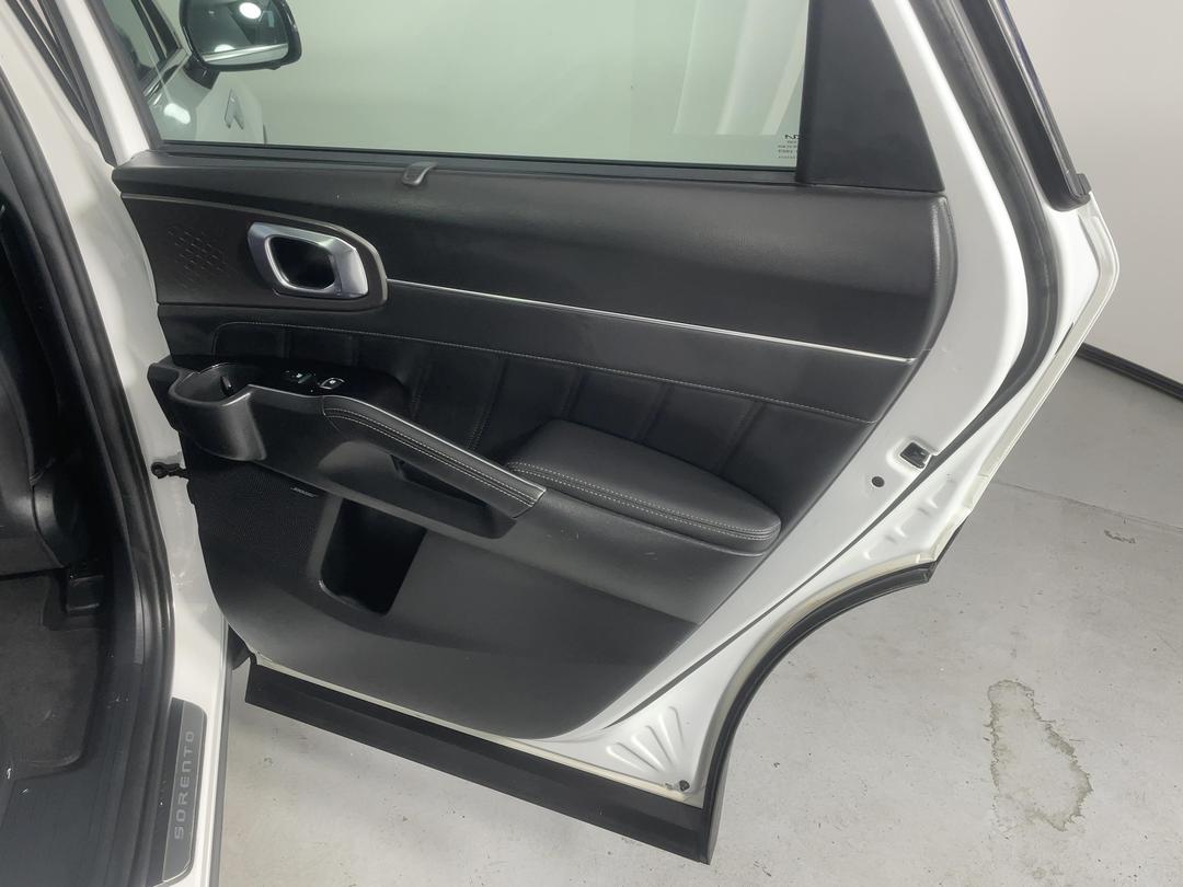 Photo '19' of KIA Sorento