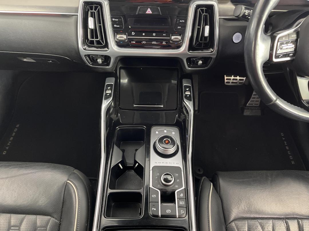 Photo '18' of KIA Sorento