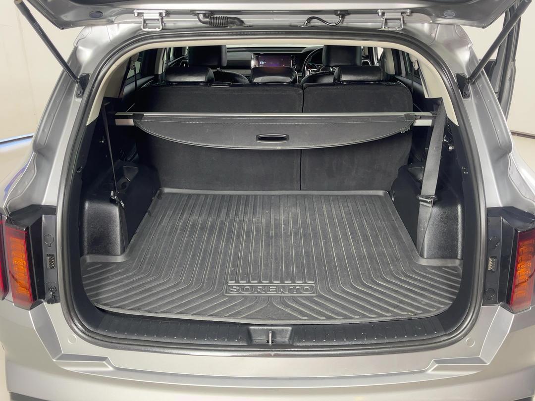 Photo '14' of KIA Sorento