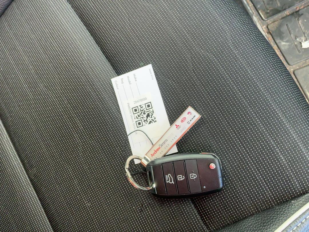 Photo '20' of KIA Stonic LX-T Photo '20' of KIA Stonic LX-T