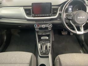 Photo '18' of KIA Stonic