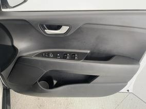 Photo '15' of KIA Stonic
