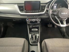Photo '18' of KIA Stonic