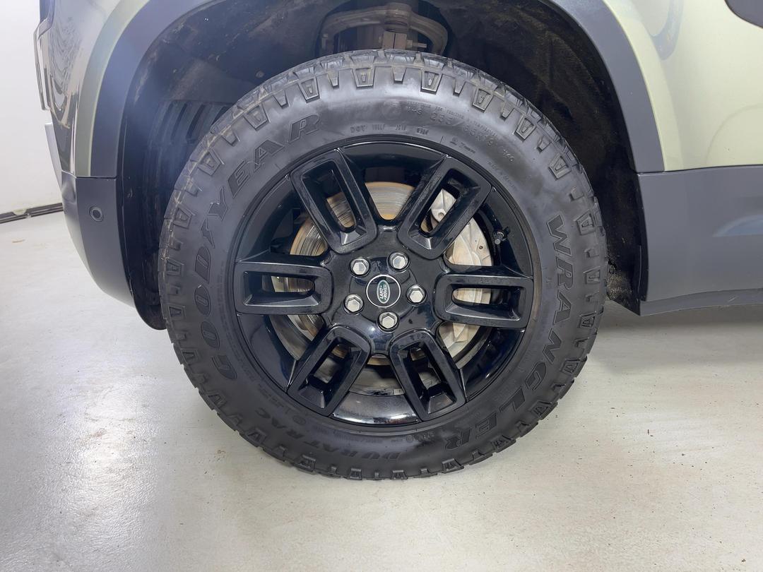 Photo '10' of Land Rover Defender