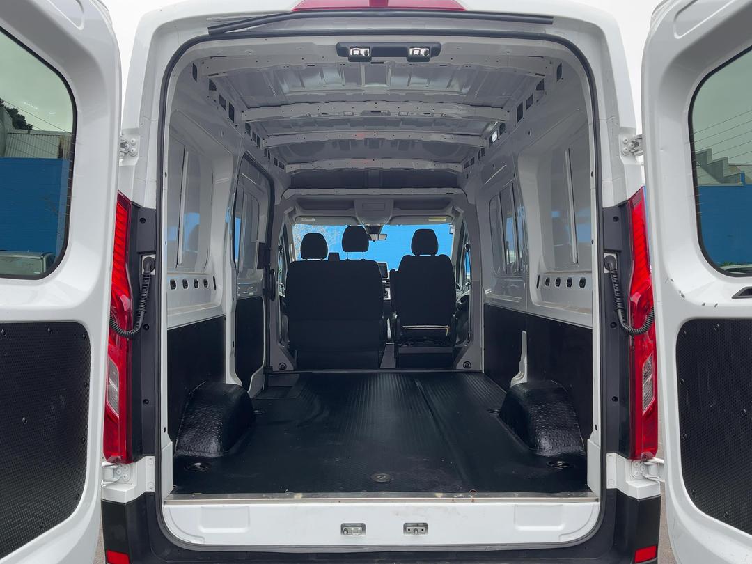 Photo '14' of LDV Deliver 9