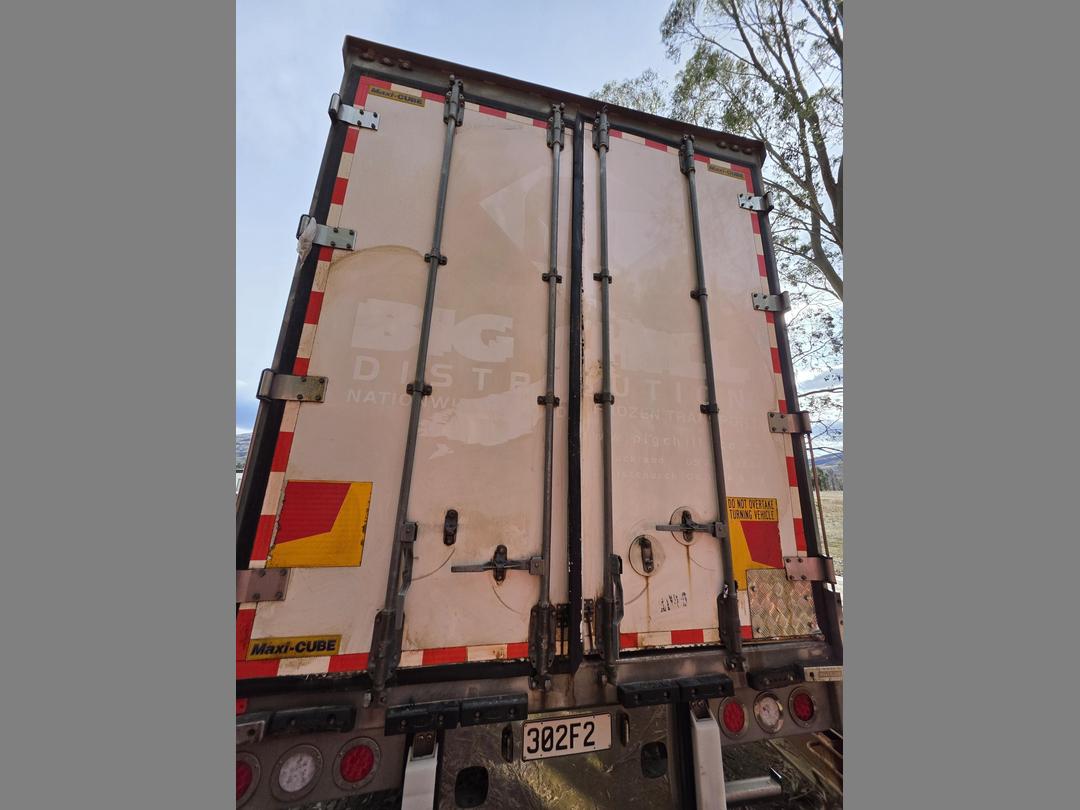 Photo '3' of Maxicube Reefer 4 AXLE FULL TRAILER. Chiller Trailer Full