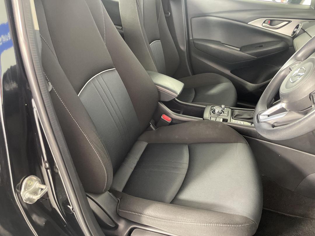 Photo '16' of Mazda CX-3