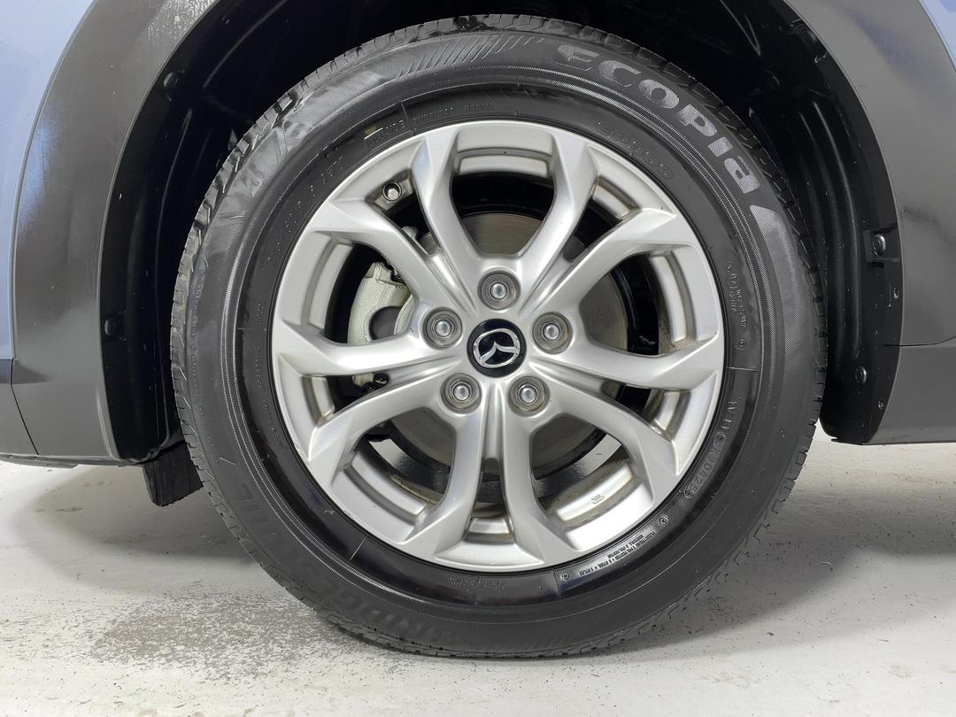 Photo '10' of Mazda CX-3