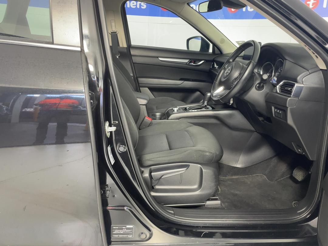 Photo '16' of Mazda CX-5
