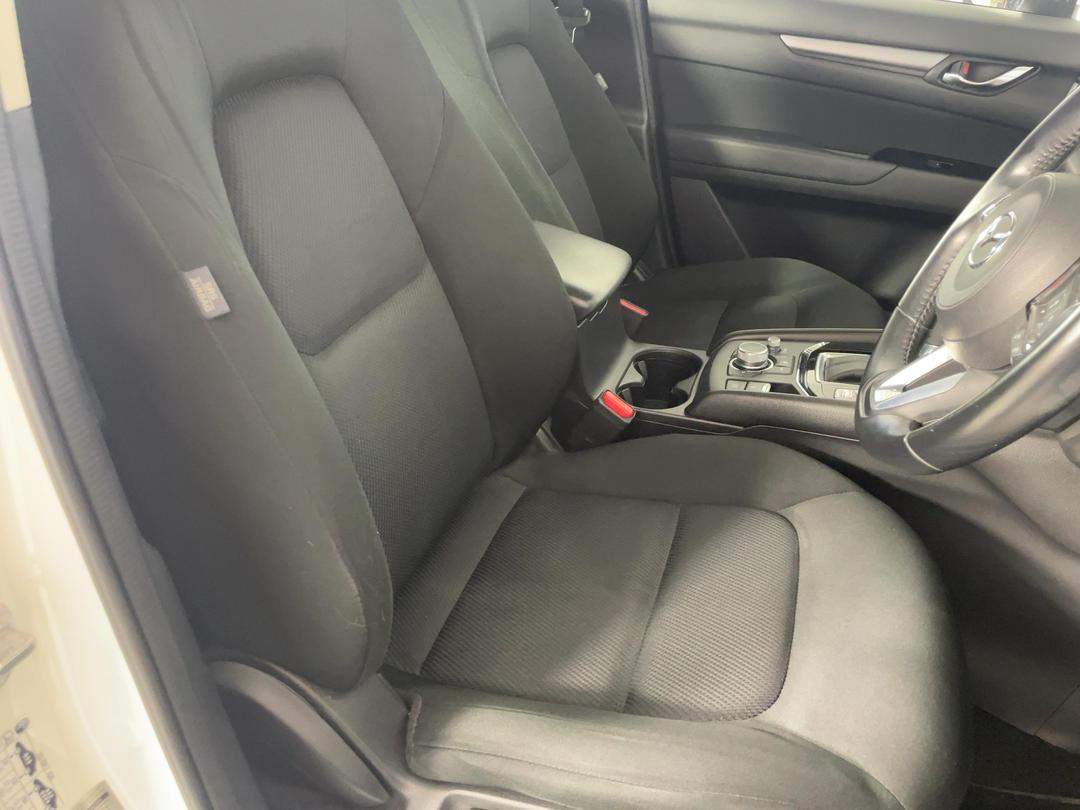 Photo '16' of Mazda CX-5